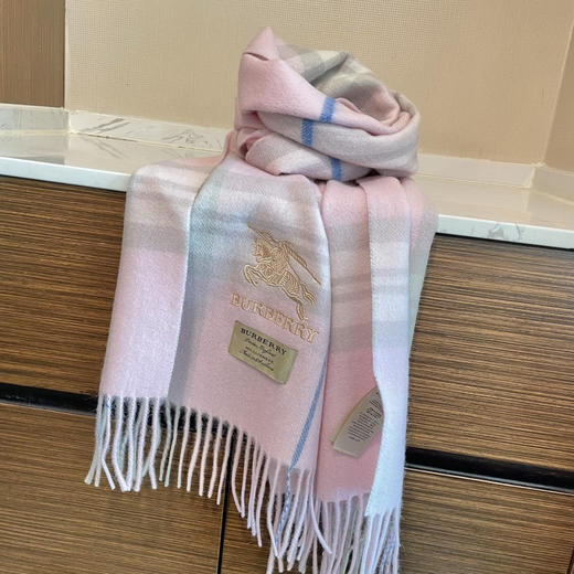秋冬特惠💰240 巴宝莉男士女士围巾新品 经典条纹编织围巾 商品图4