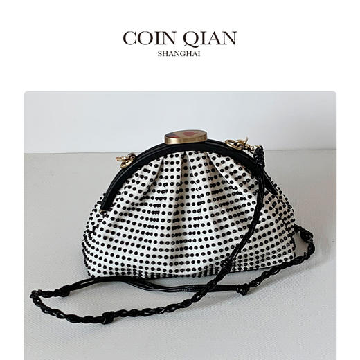 【多件多折】COINQIAN芝麻 黑色珠珠半圆包 商品图0