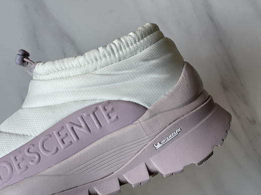 点此购买 迪桑特女士复古轻质耐磨低帮生活休闲鞋 98 339524 商品图7