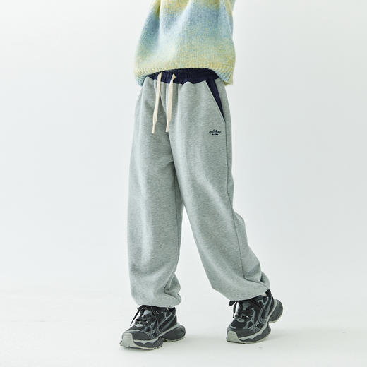 棵初2024年冬季新款儿童字母绣花撞色休闲卫裤女童拉绒全棉运动裤 商品图2