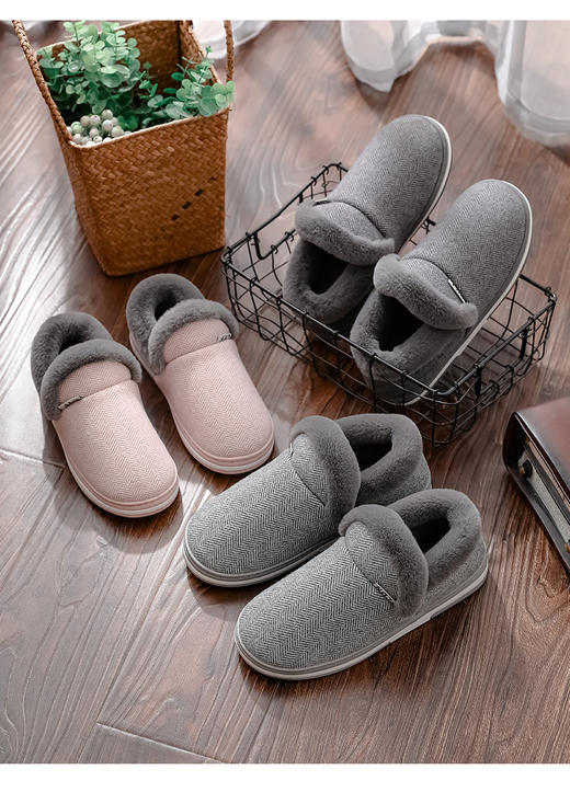 【竖格包根毛绒保暖鞋183】✅  耐磨防滑老北京棉鞋、毛毛很软很舒服✅  一脚蹬穿脱比较方便，适合中老年人  鞋面不臃肿、底很厚实防滑✅  36-45码 可选 ！  男女款! 商品图4