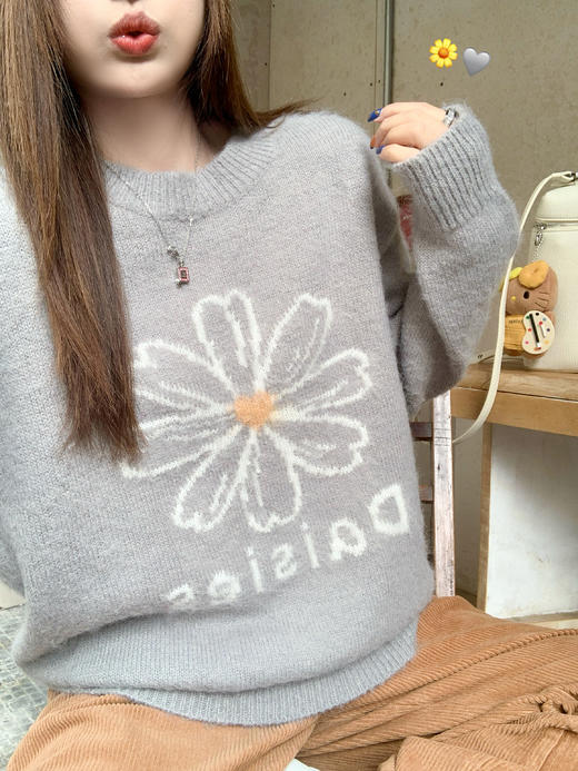 <曾小咸推荐>现货秒杀 ！微信超特价！小雏菊印花毛衣 日常209.99 立减120 秒杀89.99！！ 灯芯绒直筒休闲裤  秒杀99.99！！ 商品图11