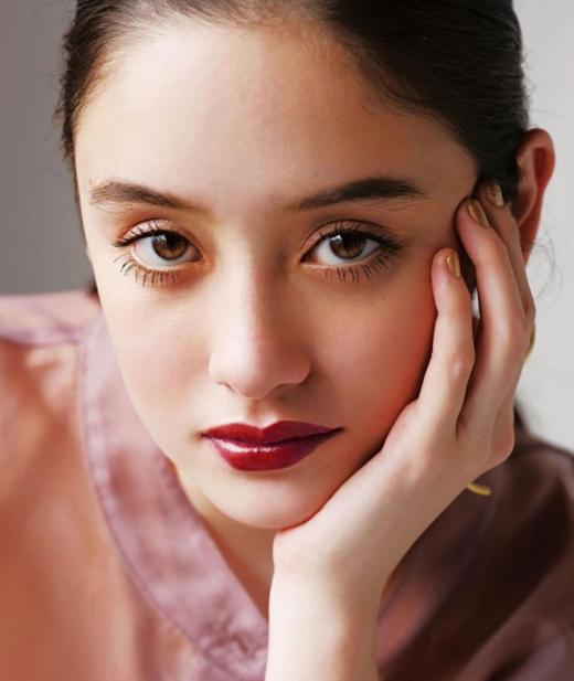 人间香奈儿魅力炫光唇釉散落人间的钻石‼️ 商品图1