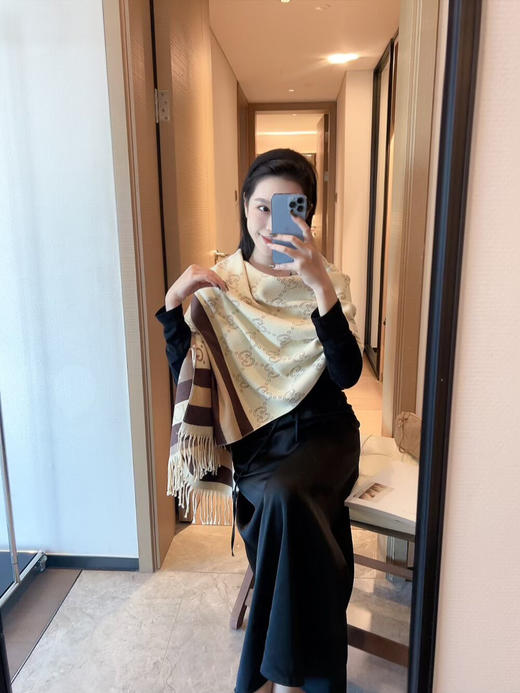 秋冬特惠💰150 古驰围巾 GG提花logo的设计使这款围巾呈现出了非凡的气质 商品图0