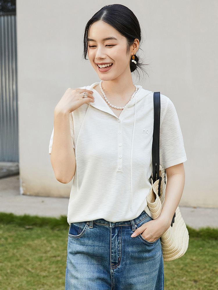 通勤百搭米白色连帽抽绳短袖针织衫女夏季薄款宽松显瘦针织衫上衣