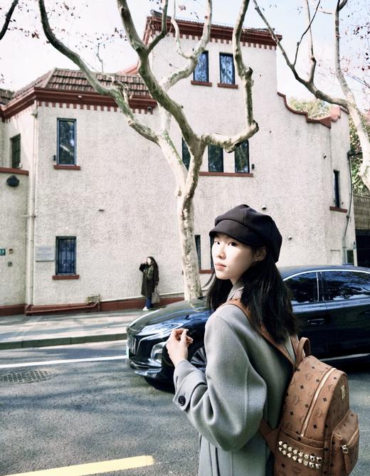 代工厂特价MCM双肩包 商品图2