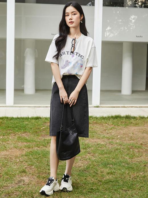 白色卡通兔子城堡印花短袖 T 恤女 2026 夏季新款宽松显瘦圆领百搭上衣 商品图3