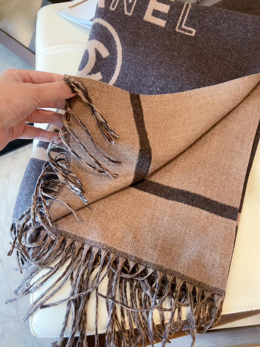 秋冬特惠💰150 香奈儿围巾上新 经典茶花优雅Coco风 商品图1
