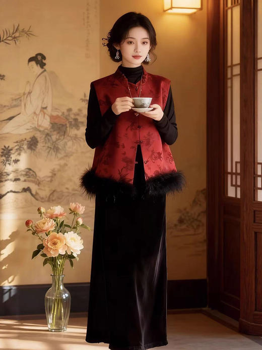 【百图lulu定制】【月移竹影三件套】夹棉新中式马甲 鸵鸟毛 T恤 丝绒半身裙 三件套 商品图8