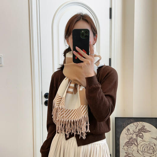 秋冬特惠💰150 香奈儿围巾 下手一定要快 四季都可以用 商品图2