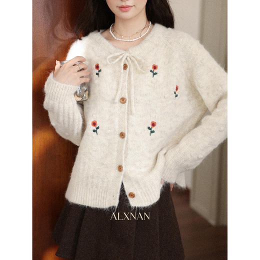 鹿向南「杏雨梨云」杏色毛衣开衫上衣女冬季新款高级超好看针织衫 商品图3