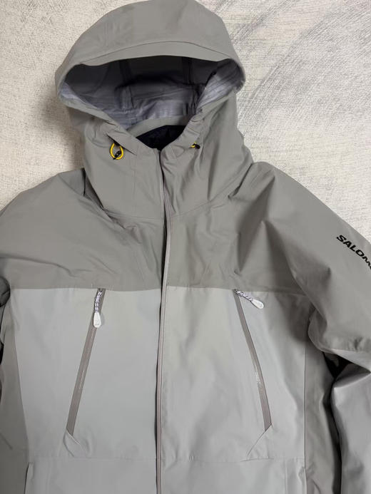 原单正品萨洛蒙，三合一，鹅绒羽绒服，全压胶。
越南产。尺码黑色S-XXL 灰色M L XXL
原价3000➕ 商品图10