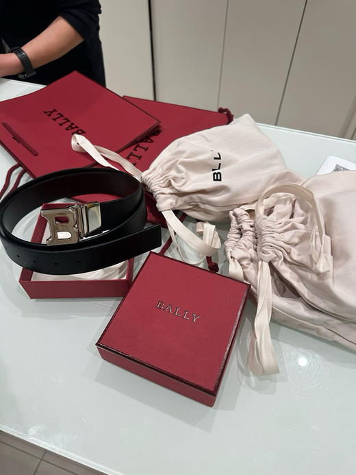 国现bally皮带3.5cm宽度。长度自剪。双面牛皮1300元一盒配盒子配袋子配防尘袋 商品图2