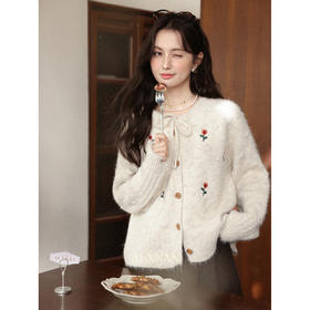 鹿向南「杏雨梨云」杏色毛衣开衫上衣女冬季新款高级超好看针织衫