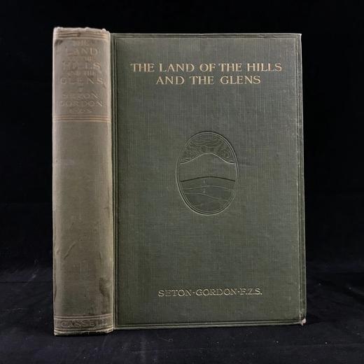 1920年 西顿·戈登《丘陵与峡谷之地：艾奥纳岛与内赫布里底群岛的野生动物》 57幅照片插图 漆布精装18开 商品图0