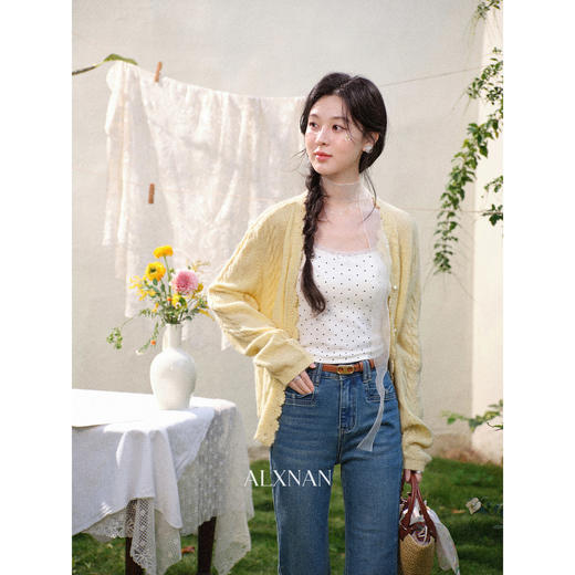 鹿向南「私域暖调」杏色蕾丝边波点背心吊带女春修身显瘦内搭上衣 商品图1