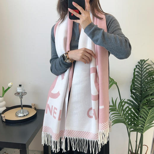 秋冬特惠💰150 香奈儿围巾 四季都可以用 商品图0