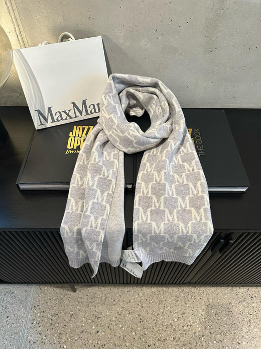 国内现货MaxMara标志围巾1400元配购物袋 商品图2