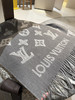 秋冬特惠💰320 LV围巾 Essential Shine 围巾将金属纤维织入 Monogram 图案 商品缩略图6