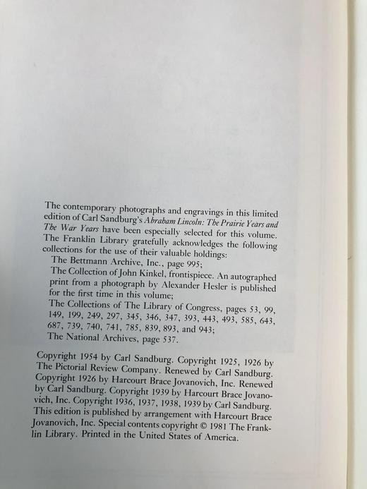 限量版！卡尔・桑德堡《亚伯拉罕・林肯：草原岁月与战争岁月》 配插图 富兰克林图书馆豪华皮装本 商品图3
