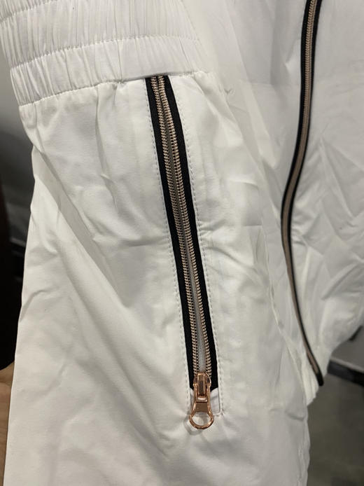 女士林德伯格防晒外套有瑕疵可清洗S码秒杀68元 商品图1