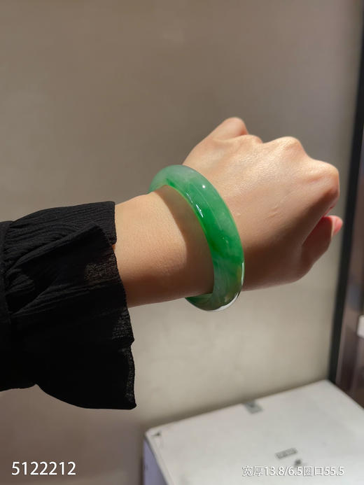 5122212，手镯，圈口55.5。具体价格微信咨询 商品图1