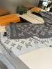 秋冬特惠💰320 LV围巾 Essential Shine 围巾将金属纤维织入 Monogram 图案 商品缩略图5