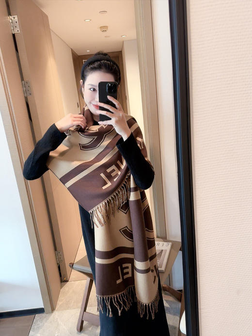 秋冬特惠💰150 香奈儿围巾 女神及日常都非常好搭配的款 商品图1