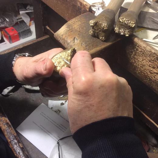 【官价7-8折】meini佛罗伦萨高级定制工坊-【皇家锦缎系列】 戒指 耳钉 项链 黄金 天然钻石 商品图12