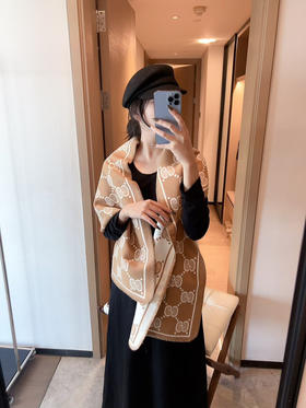 秋冬特惠💰150 古驰围巾 装饰超大造型设计GG图案