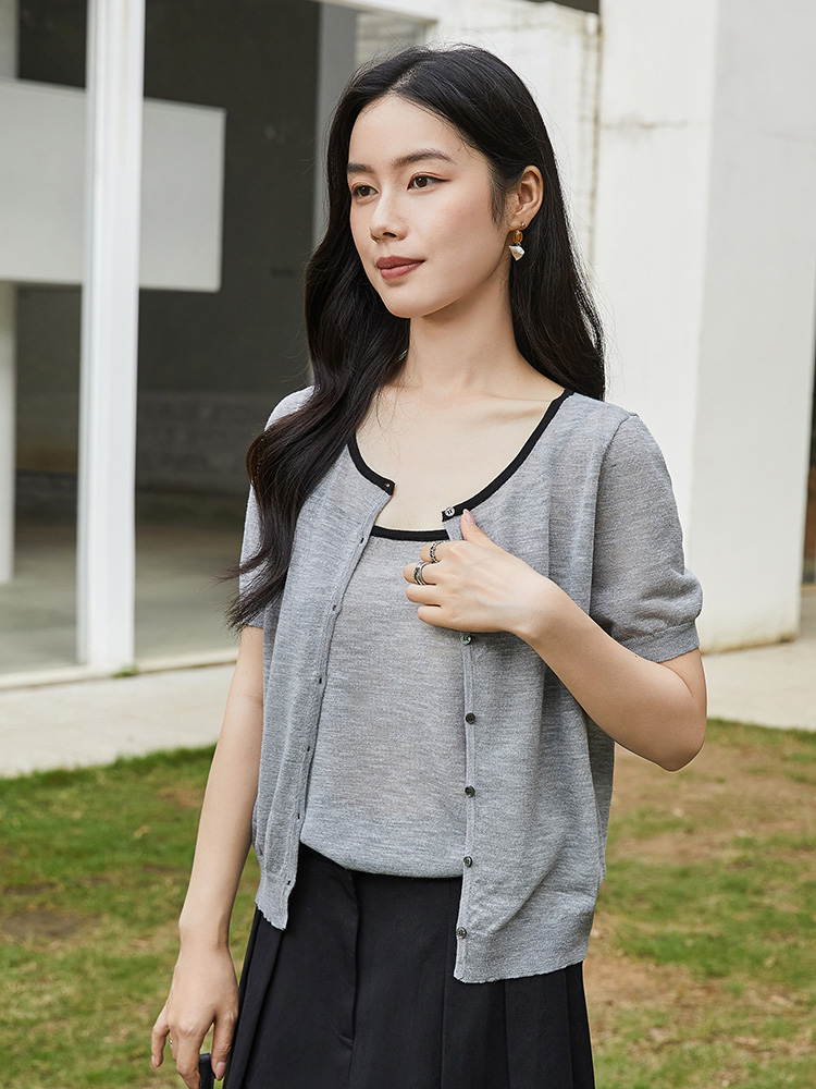 浅灰色撞色边针织两件套女 夏季短袖开衫 + 吊带背心套装显瘦百搭上衣