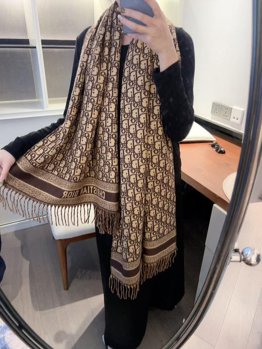 秋冬特惠💰150 迪家围巾 以其精湛的工艺技术和源源不断的想像力 商品图1