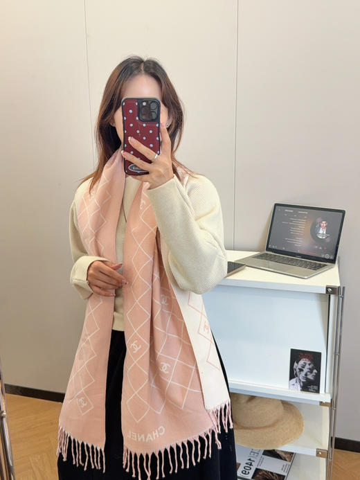 秋冬特惠💰150 香奈儿围巾 上新！秋冬男女同款，高端羊绒针织围巾 商品图2