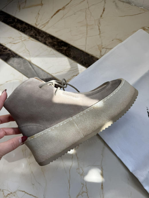 极限特惠24H 渠道货 马塞 魔芋色 parapana 擦色做旧麂皮 厚底皮靴 亏清 实际跟高4cm 准码很准 只换码 不退货 商品图3