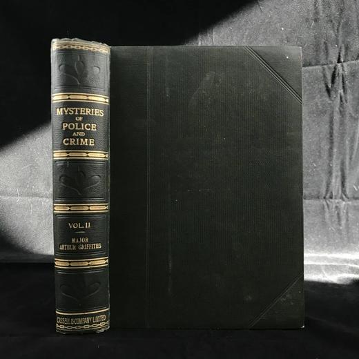 约19世纪后期 警察与犯罪之谜（卷2） 配大量插图 漆布精装18开 商品图0