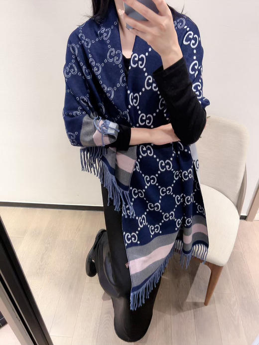 秋冬特惠💰150 古驰围巾 GG提花logo的设计使这款围巾呈现出了非凡的气质 商品图1