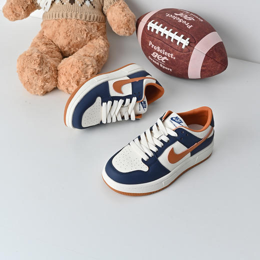 经典鲨2026年春专柜新款时尚拼色系带平底透气休闲鞋板鞋女KW387-617011 商品图5