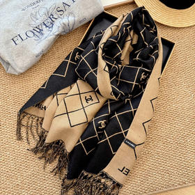 秋冬特惠💰150 香奈儿围巾 上新！秋冬男女同款，高端羊绒针织围巾