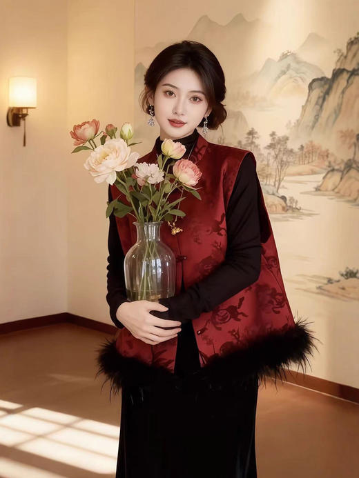 【百图lulu定制】【月移竹影三件套】夹棉新中式马甲 鸵鸟毛 T恤 丝绒半身裙 三件套 商品图7