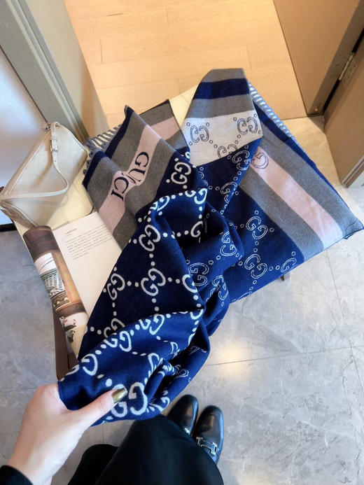 秋冬特惠💰150 古驰围巾 GG提花logo的设计使这款围巾呈现出了非凡的气质 商品图6