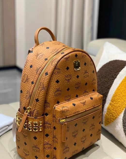 代工厂特价MCM双肩包 商品图14