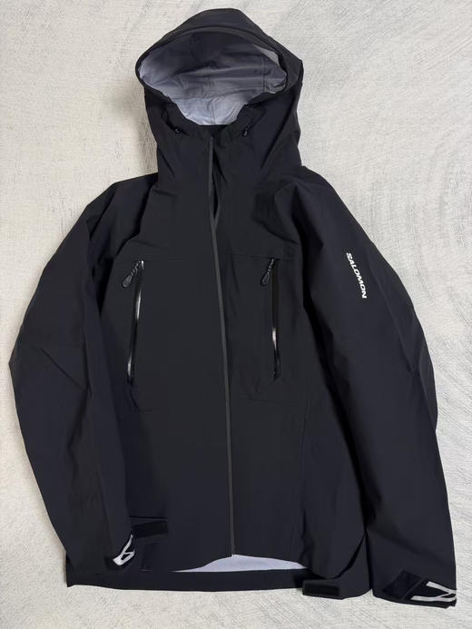 原单正品萨洛蒙，三合一，鹅绒羽绒服，全压胶。
越南产。尺码黑色S-XXL 灰色M L XXL
原价3000➕ 商品图0