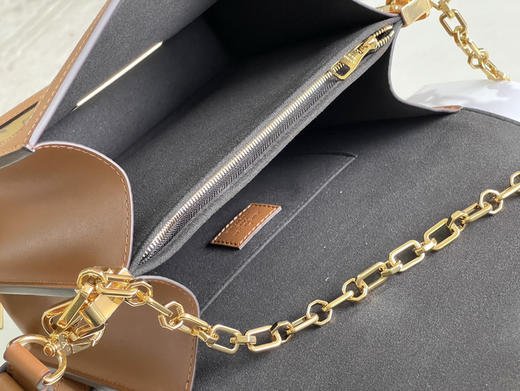 秋冬特惠💰1630 渠道级LV 达芙妮大号【te级LV 全钢五金 原厂皮】M44391黄花 商品图6