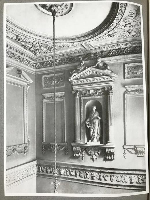 8开本 1909年 十七-十八世纪英国豪宅装饰与家具图集 约150幅插图 漆布精装 商品图5