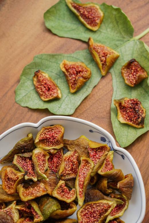 新品！一方云拾去皮无花果饼！流蜜更加细腻哇！糯叽叽宝藏零食！！✅ 去皮果饼新品！一整个无花果去皮烘干！低产抢鲜尝！ 商品图2