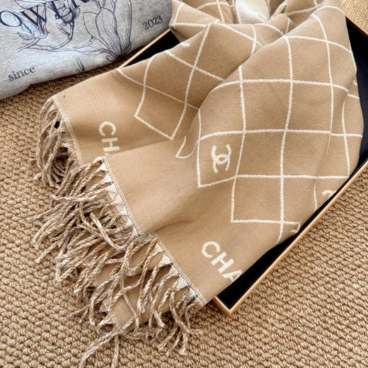 秋冬特惠💰150 香奈儿围巾 上新！秋冬男女同款，高端羊绒针织围巾 商品图3