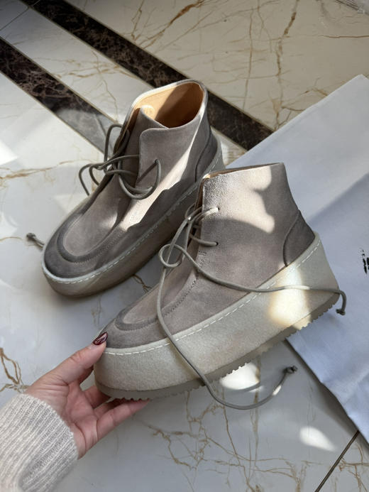 极限特惠24H 渠道货 马塞 魔芋色 parapana 擦色做旧麂皮 厚底皮靴 亏清 实际跟高4cm 准码很准 只换码 不退货 商品图0