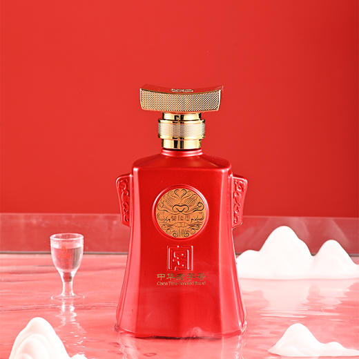 兰陵 红王礼盒  42度浓香型白酒 500mL*2内置一个分酒器四个小酒杯 商品图7