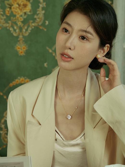 Oflye潮流饰品 简约山茶花复古滴油项链新款独特锆石轻奢高级感气质独特项链 商品图2