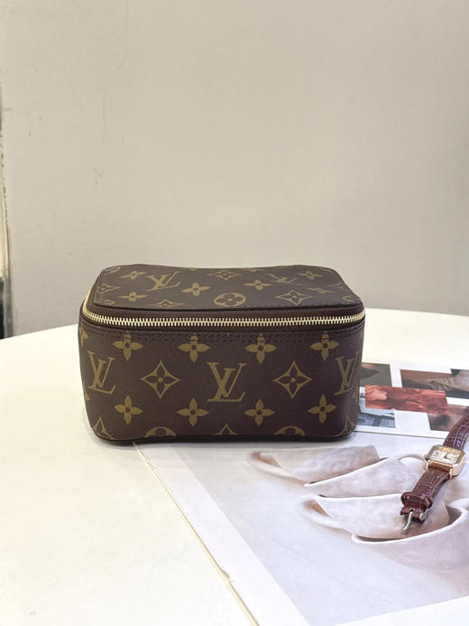LV 老花 化妆包 商品图0